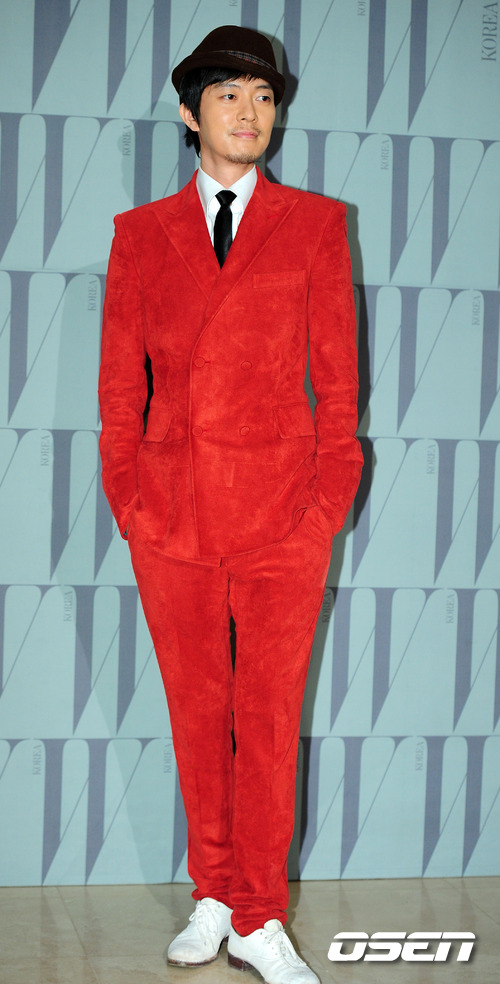 
	���� "����, �׸� ����������" �ΰ��� ���� ��Ȥ�� '��ħ'
