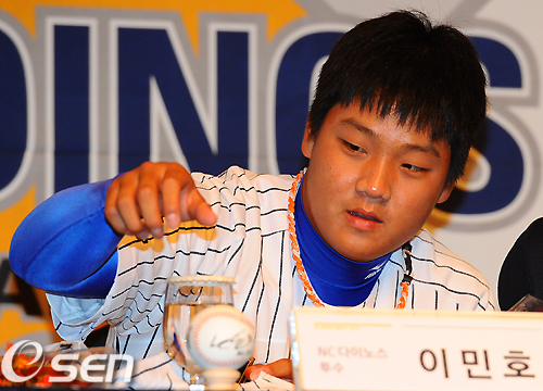 
	[�̵���] NC �̹�ȣ, "2013�� ��ħ���� �����ϰڴ�"
