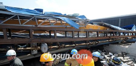 
		ũ���ε� �͸��� - 3�� ���� ���ϱ� ��ұ���������� �� ���� ũ������ ��ǳ�� �̱��� ���ϰ� ���� ������ �Ѿ��� ������ ���� 10���븦 ���ƴ�. /�迵�� ���� kyg21@chosun.com
