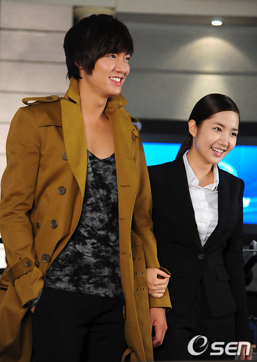 
	�̹�ȣ �� "�ڹο����� ģ�� ������ ��" ����ռ� ����
