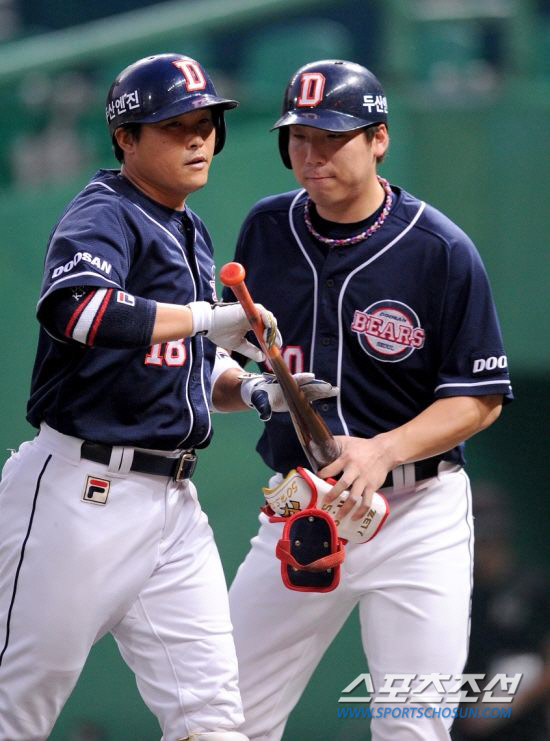 
	�λ� ������-�赿��-���ؼ� Ʈ������ 8������ ���� �������� ȣ���� ���� �߽�Ÿ���̴�. ���������� DB


