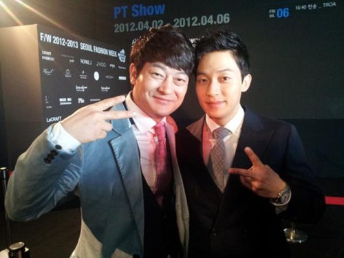 
	���ȯ, �����Ͽ� �����ϰ� ��Ĭ '���׸��ϱ� �Ʊ�� �ܸ�'
