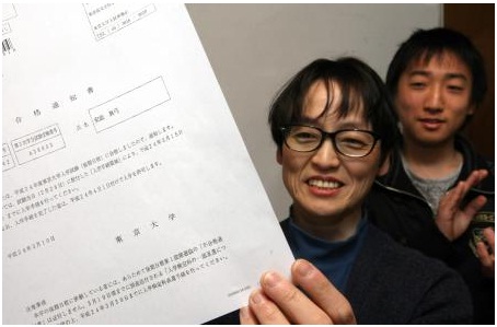 아들 명문대 입학시키려 함께 공부한 엄마는 합격, 아들은 낙방