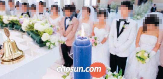 
	����� �ɰ� �缱�� ���� Ż���� 12���� ���� ���¿� ũ���ȣ�ڿ��� ���Ͼ� �巹���� ����� ������ ���� �԰� �յ���ȥ���� 6�� ������. ���ѿ� ������ ���� �ִ� Ż���ڵ��� ���� ������� �ʵ��� ������ �Կ��ߴ�. /ä�¿� ���� rainman@chosun.com
