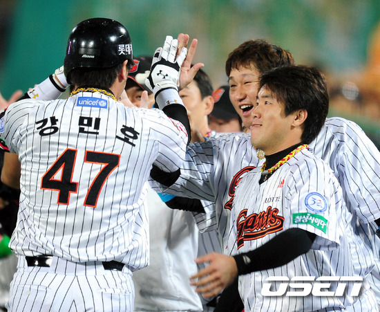 
	�̴�ȣ ���� �Ե� Ÿ��, ���� ���� ù �����
