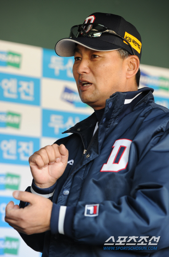 
	�λ� ������ ������ ���ž ���������� �ƽ��� ���ߴ�. ���=���ؿ� ���� noodle@sportschosun.com


