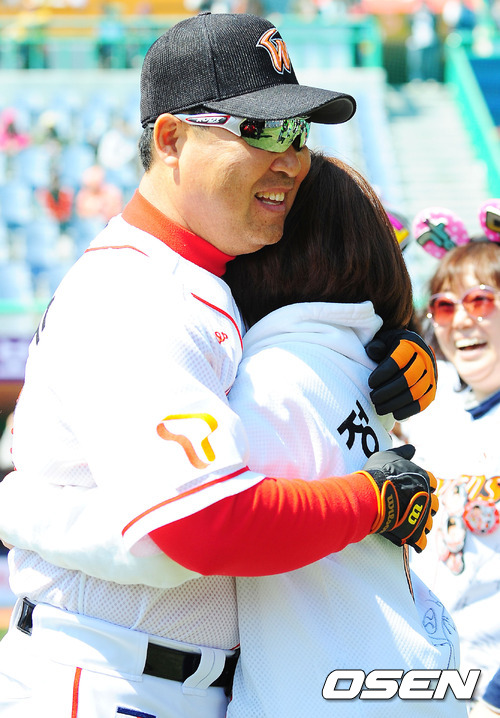 
	'�ʺ�' SK �̸���, ���� ���� ������ �¸�
