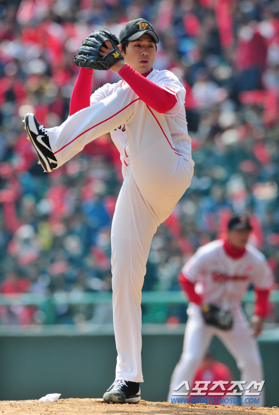 
	SK ������� 8�� KIA���� �������� ���������� ������ �ִ�. ������� 7�̴� ���������� ���� ù���� �Ű��ߴ�. ��õ= ���� ���� kyungmin@sportschosun.com 


