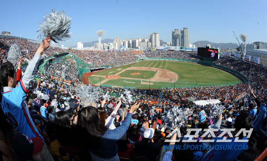 
	���� 7�� ������ ������ ����� �������� ����. �λ�=���� ���� wook@sportschosun.com


