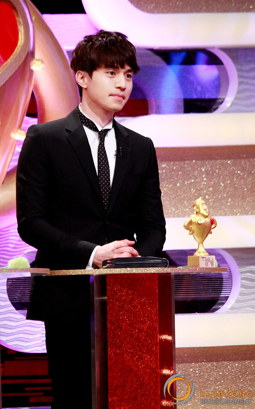 
	�̵���, '������' MC ���� ����..'��� �Դ�'
