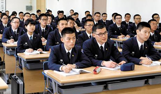 취업·학비 해결되는 '군사학과' 뜬다는데…