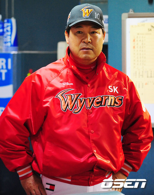 
	�̸���, "������ ���̽������� ���� ������"
