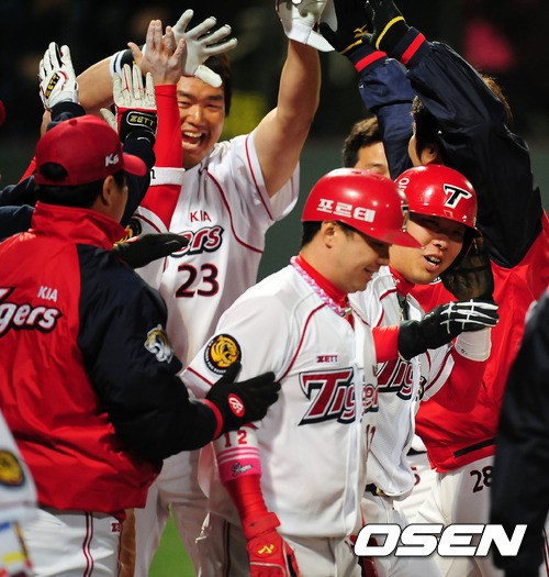 
	����� ������ ���ݡ� KIA ù ��,  �Ｚ 3����
