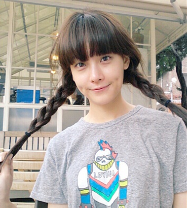 
	'�ձ���' ������, �簥�� �Ӹ� �ҳ� ����..'������'
