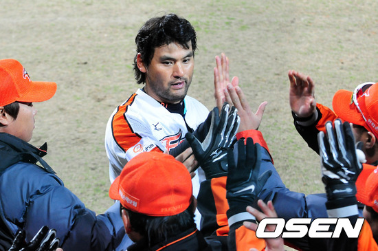 
	'����ȣ ���߽�' ��ȭ, �λ� ���� 3���� �� 'ù �� �Ű�'
