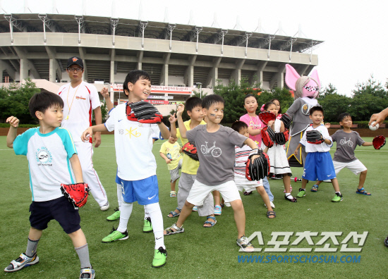 
	SK�� 15�� ��õ�����ÿ� ������ ������� ���� ������� ���´�. ��������=SK ���̹���


