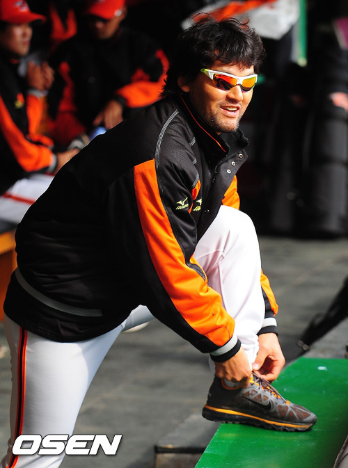 
	������ ����, "�츮�� ����ȣ ���ο� �зȴ�"
