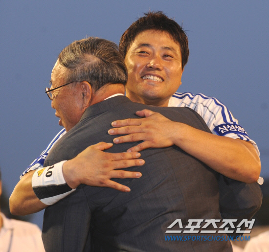 
	������ �� �Ｚ ������ ������ �߱������ ���ҳ� �߱��� �Ѱ����� �ñ�� �ߴ�. �������� ���� 2010�� 9�� �����⶧ ��� ������ ������ ����Ȱ� �λ縦 �ϰ� �ִ�.

���������� DB


