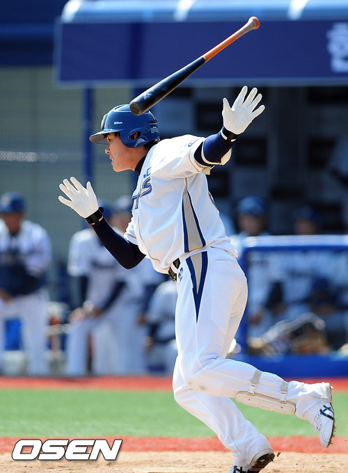 
	'NC ù Ȩ���� ���ΰ�' ������, "Į�� ���� �־���"
