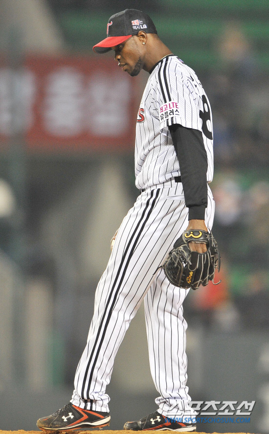 
	������ 16���� ���� �ѱ��ű���̴�. ���� 13�� ��� ��� KIA�� ���� 11ȸ�� �о�� ������ ����� �� ��Ż�� ǥ���� ���� �ִ�.  ���=���ؿ� ���� noodle@sportschosun.com


