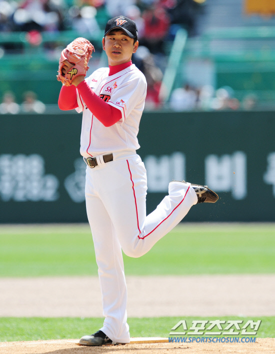 
	SK ��ġ���� 15�� ��õ ��ȭ���� ���ߵ����ߴ�. ���ε���� �ϱ� �� ���� �ٸ��� �ڷ� �� ������ ������ ����. ��õ=����� ���� cjg@sportschosun.com


