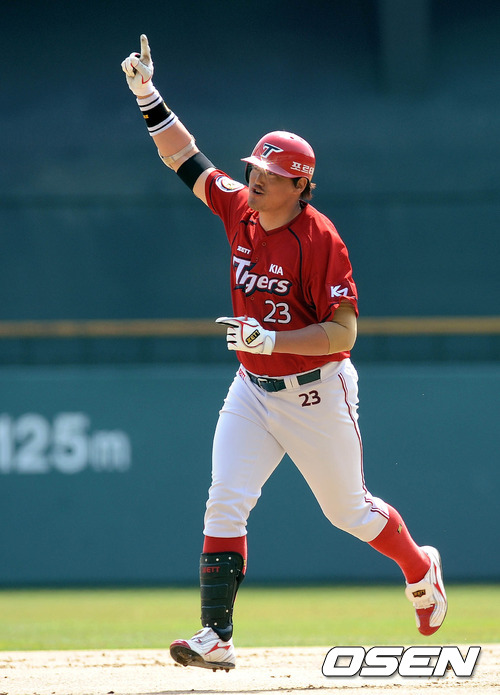 
	������ ���� �ַ�����LG, KIA ���� 2���� Ż��
