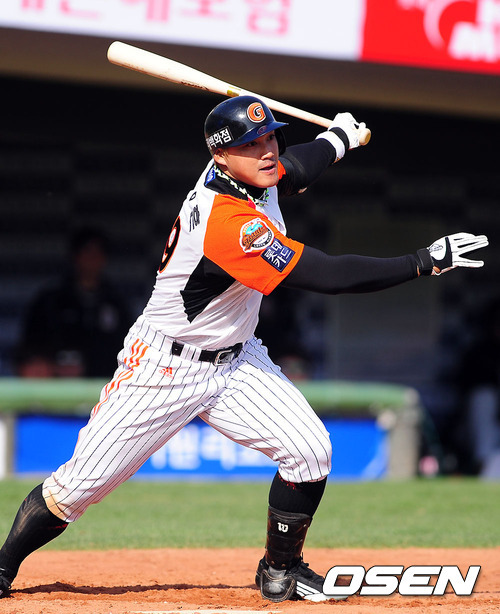 
	"���� �̴�ȣ�� ���ȴ�"��'4��' ȫ������ ����
