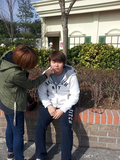 
	��ȿ��, �Ȱ� ���� ��� ����..'����..����?'
