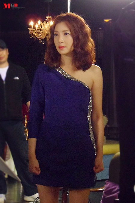 
	������, '�Ż���ǰ��' ù �Կ� ����..�嵿�ǰ� ȣ�� 'ôô'
