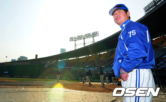 
	������, �������� �̹� �� ���濡�� ���´١�
