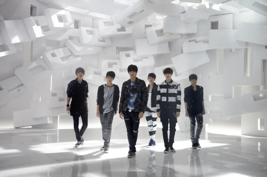 
	EXO-K. ��������=SM�������θ�Ʈ


