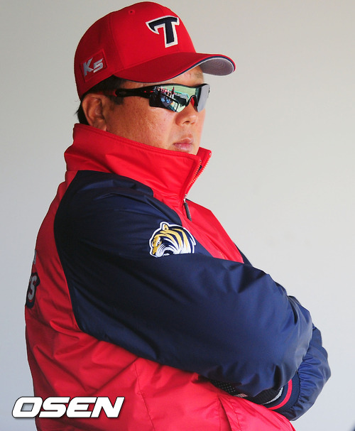 
	������ ����, "4���� ���� ���� ���ڴ�"
