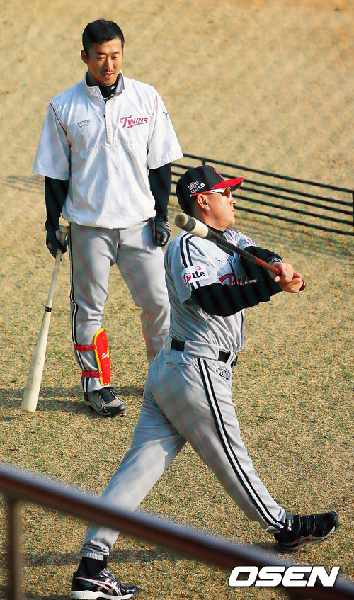 
	'�� ��° ����' ����ȣ�� ����ϴ� LG�� �غ��ڼ���?
