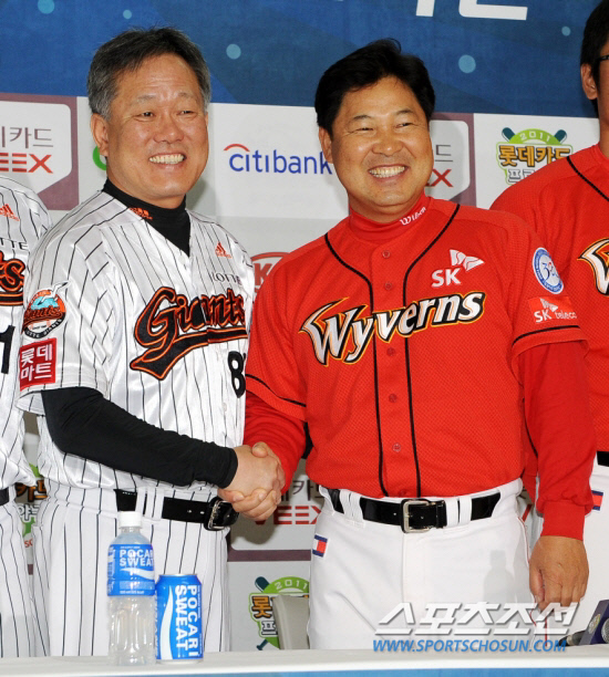 
	�Ե� ���ȣ ������ SK �̸��� ���������� ������ �÷��̿��� �̵��̿��� �Ǽ��� ������ ���. ����������DB


