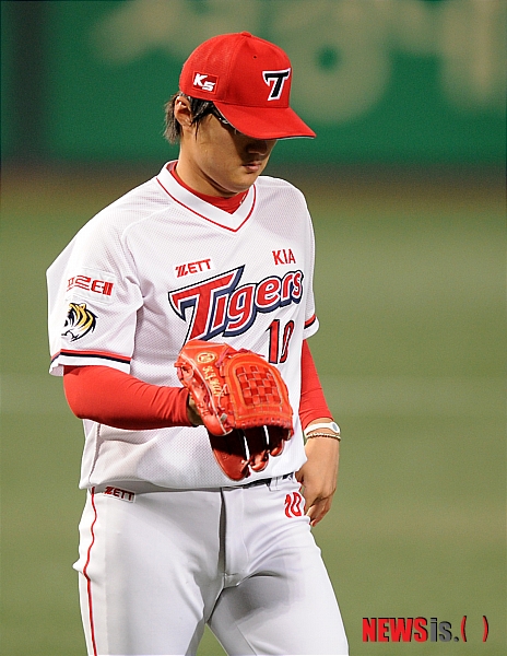 
	
                ���� ���� ä ����� �������� �ѱ���
            
