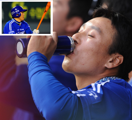 
	Ȩ�� ������ Ǯ������ ���� ���� ź��. 19�� ��Ǳ��忡�� ���� �Ｚ�� �λ��� ���. �̽¿��� ���� 2ȣ���� ��Ʈ�ȴµ��� �Ｚ�� 2��7�� �� 4���п� ������. ���� �� ���� ������ �̽¿��� 6ȸ �� ���� ��Ȳ���� ����ַ� Ȩ���� ������ ���. /���� ���� kyungmin@sportschosun.com�����ý�
