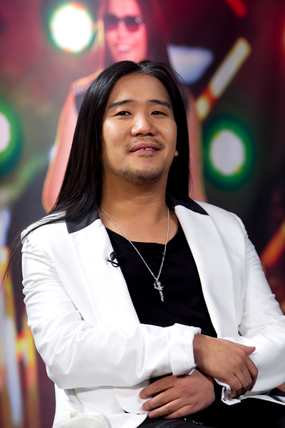 
	�ڿϱ� "'õ���� ���' ��Ʈģ �� ������"
