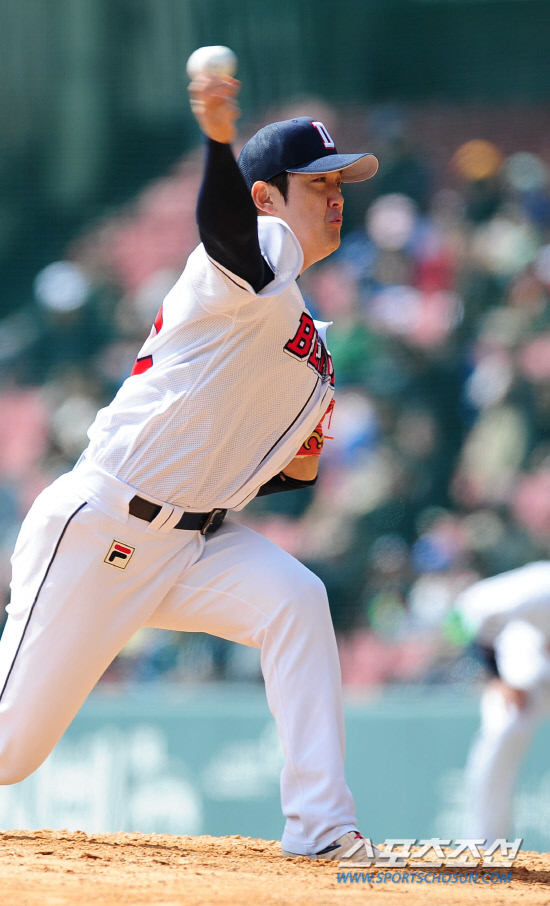 
	 25�� ��� KIA���� ���߷� ���� �λ� �輱��. ���=������ ���� rainmaker@sportschosun.com


