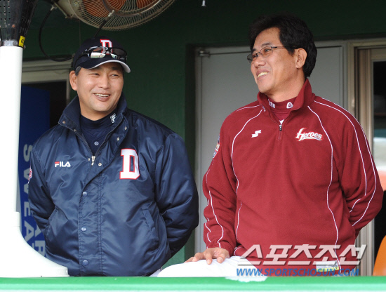 
	�޳ؼ� ����� ����(������)�� �λ� ������ ������ 20�� �񵿱��弭 ���� �´�ῡ �ռ� ��� ��Ҹ� ������ �ִ�. ��=������ ���� songs@sportschosun.com


