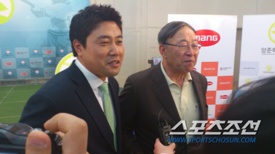 
	21�� ������ źõ���տ�� ü��ȸ������ ���� '�Ǹ� ���丮 �߱���' â�ܽ��� ���� �� ���ͺ並 �ϰ� �ִ� ������ �̻���(����)�� ������ �� �Ｚ ����. ����=�̸��� ���� nirvana@sportschosun.com


