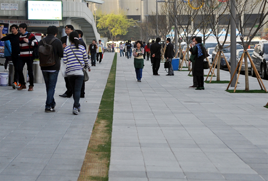 
	��Ǳ��� ���ܺ� ���Ӱ� ����
