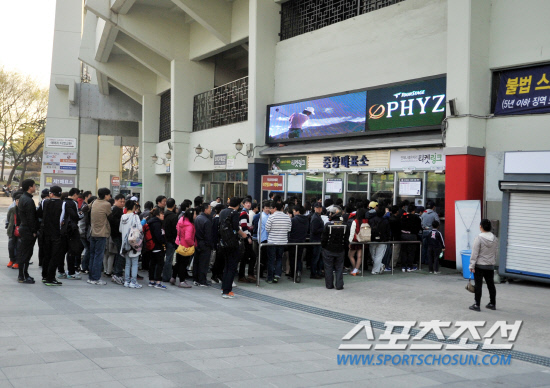 
	��Ǳ����� �� ������ �¾� ���� ���� ����� �ֺ� ȯ���� ���� �����ߴ�. ��������=�λ� ���


