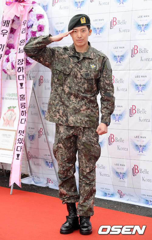 
	'����' �̿� "2NE1 �ں� ���� ���´�"
