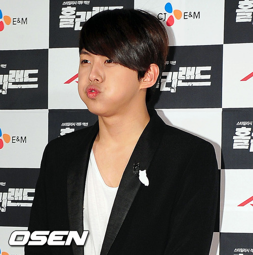 
	'Ȧ������' ��ȣ "�׼� ���� �����ߴ�"..��?
