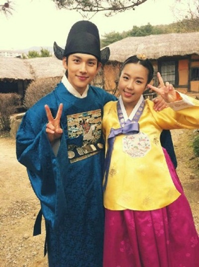 
	�ӽÿ�-�迹��, �㿰-��ȭ���ַ� ����.."������ ���� �ֳ�"
