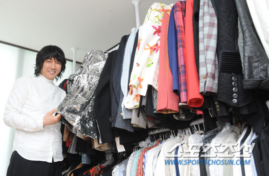 
	�ֹ��� ���� deer@sportschosun.com 


