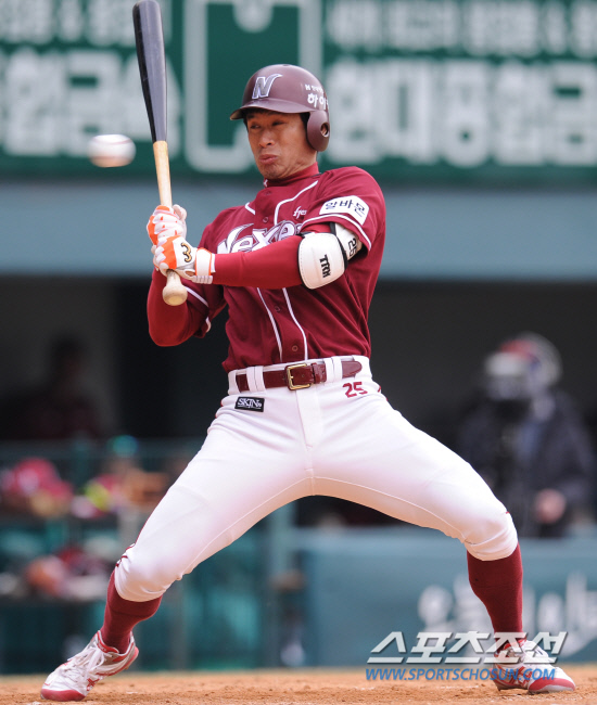 
	�ؼ� ������. ���=���� ���� kyungmin@sportschosun.com / 2012.03.27.


