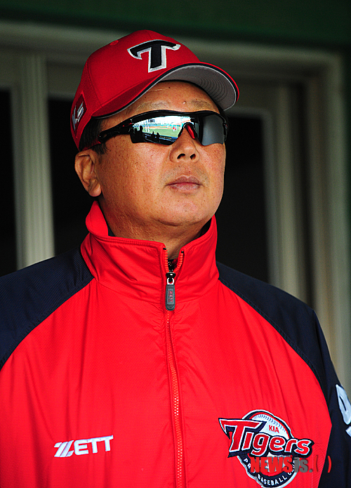 
	
                ���ͺ��ϴ� KIA ������ ����
            
