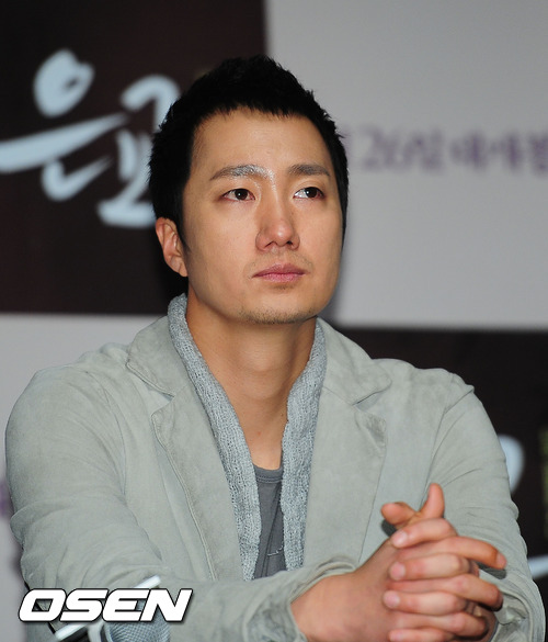 
	'����' ������, '����Ÿ' �⿬..���� �� �ұ�?
