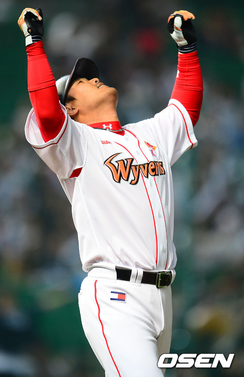 
	�̸���, ����ȣ��, ����Ÿ���� 4�� �Ǿ��ࡱ
